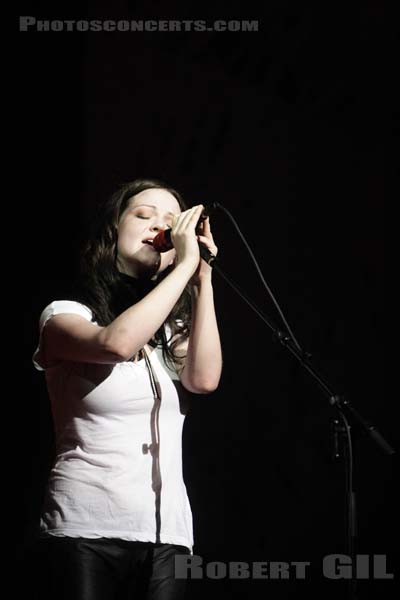 THE WHITE STRIPES - 2005-10-16 - PARIS - Zenith - 